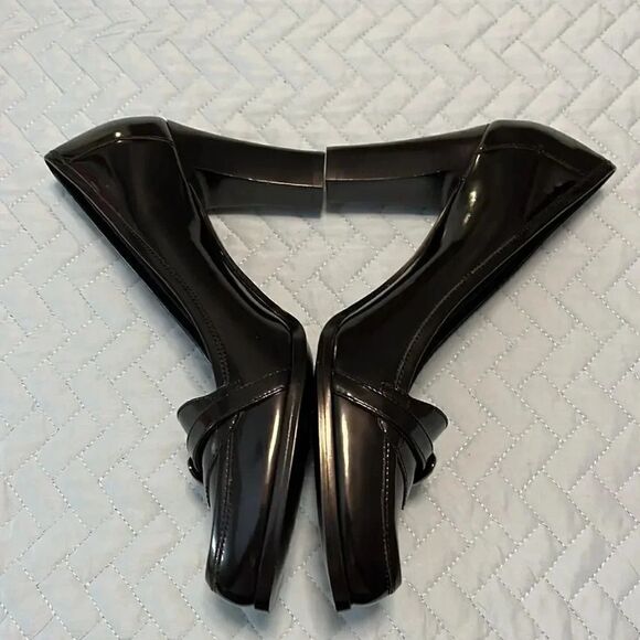 Circa Joan & David pumps. Size 7 1/2 - Picture 2 of 6